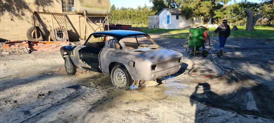 C67EE364-D1C3-4F34-80F5-F7C8AF602A75