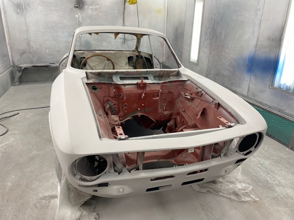 EE6878BC-6550-4B93-ABD8-948980B61443