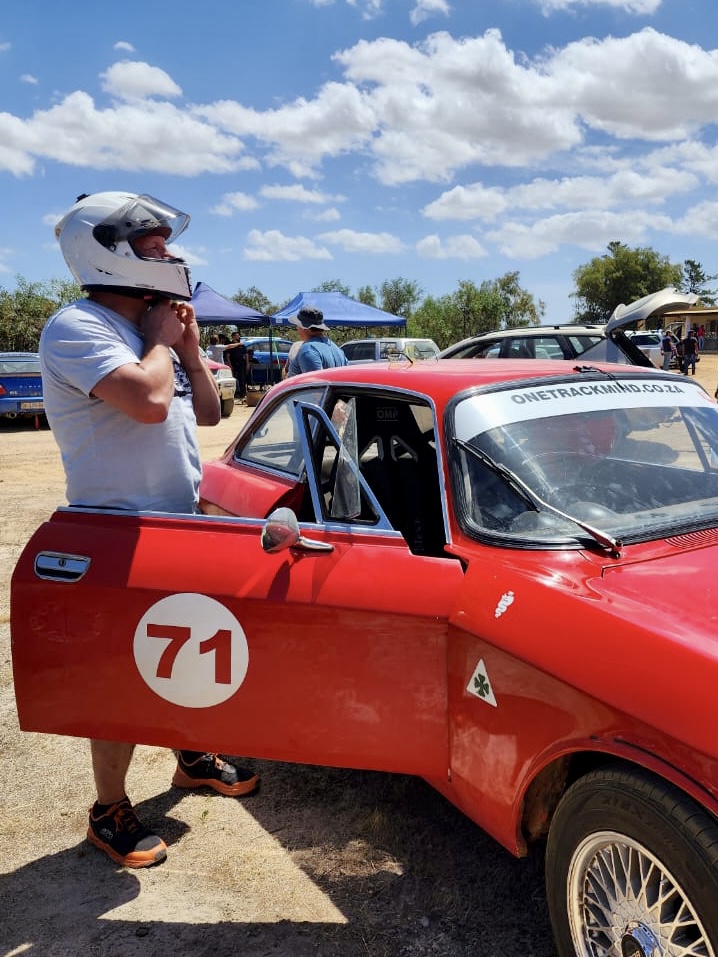 E2043553-2994-41C5-A251-2F4CC7E50EA9