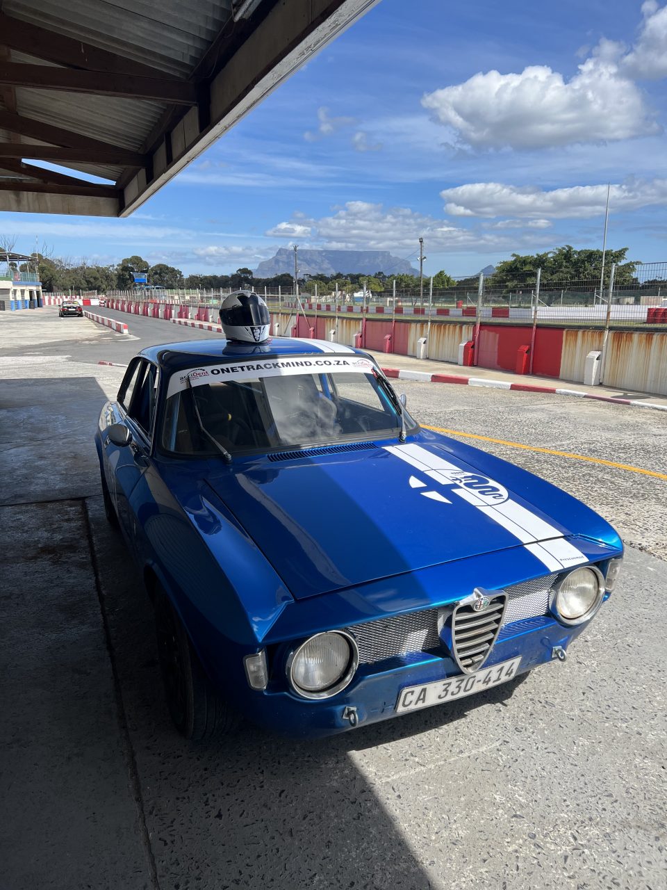 5FAC61E4-A070-4BB1-B345-AC46981D9940