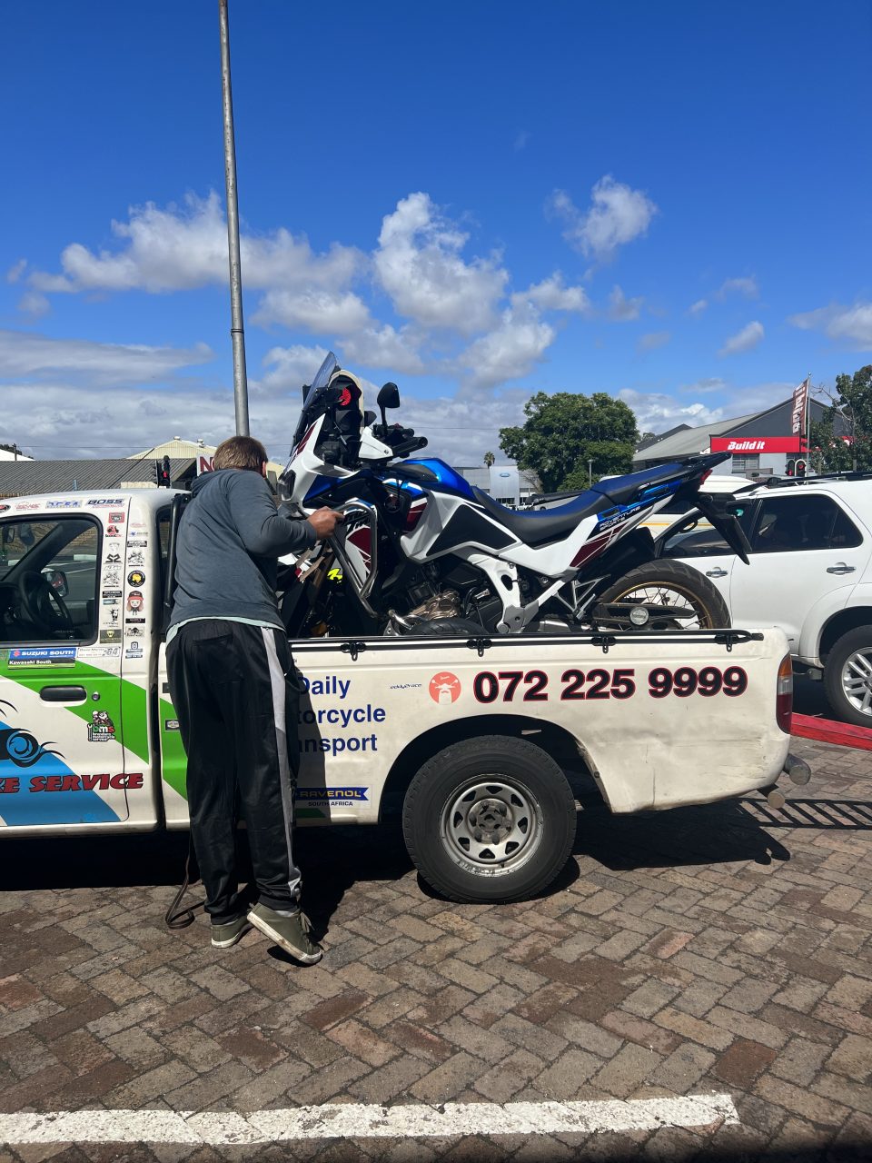 D01C5FF3-2C6C-4CA6-A9F5-4AE5F318B98C